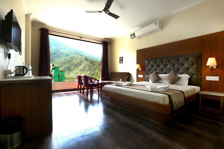 Room 14 of 36