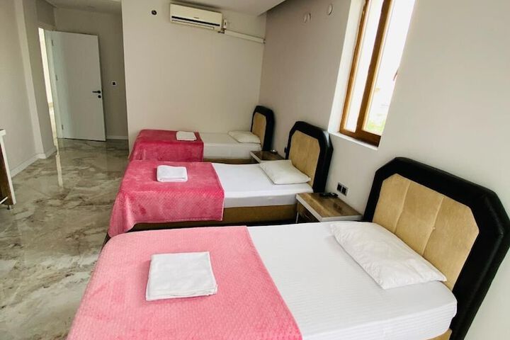 Room 14 of 40