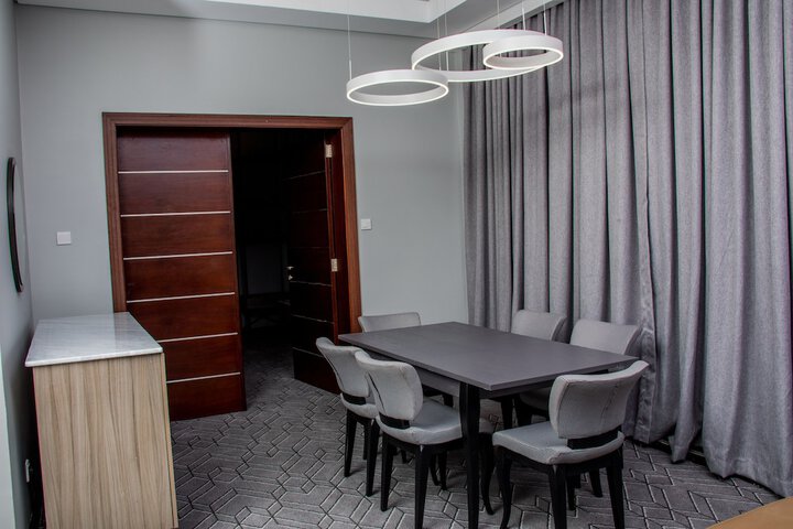 Room 61 of 193