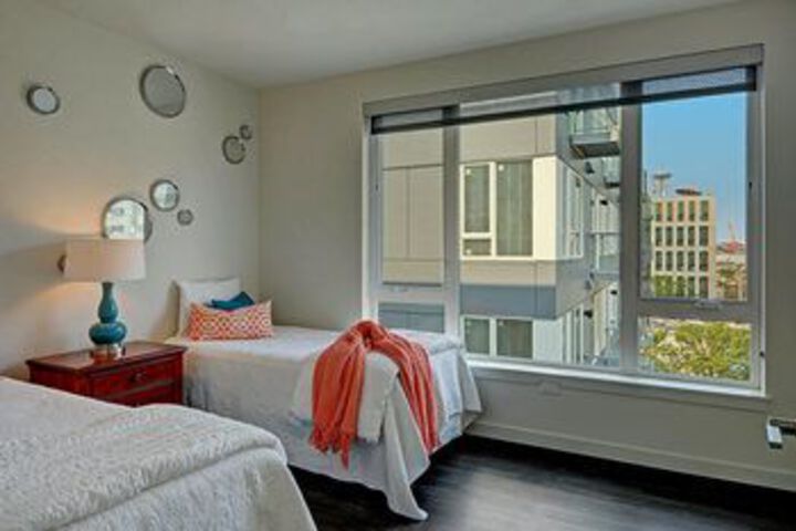 Room 8 of 16