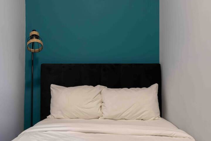 Room 46 of 86