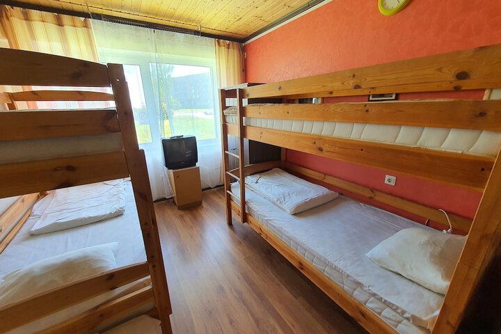 Room 17 of 46