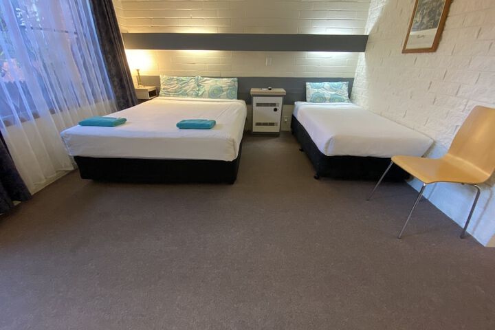 Room 3 of 36