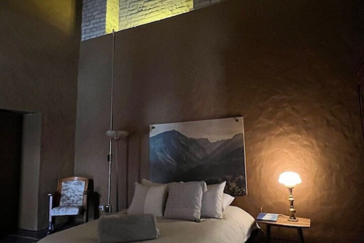 Room 17 of 42