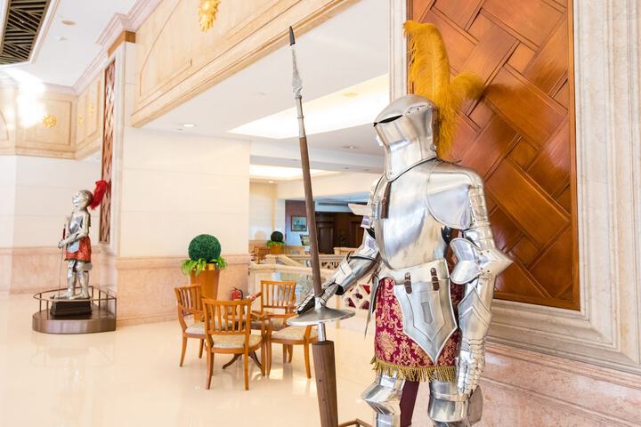 Entrance & Lobby