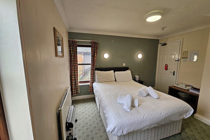 Room 2 of 44
