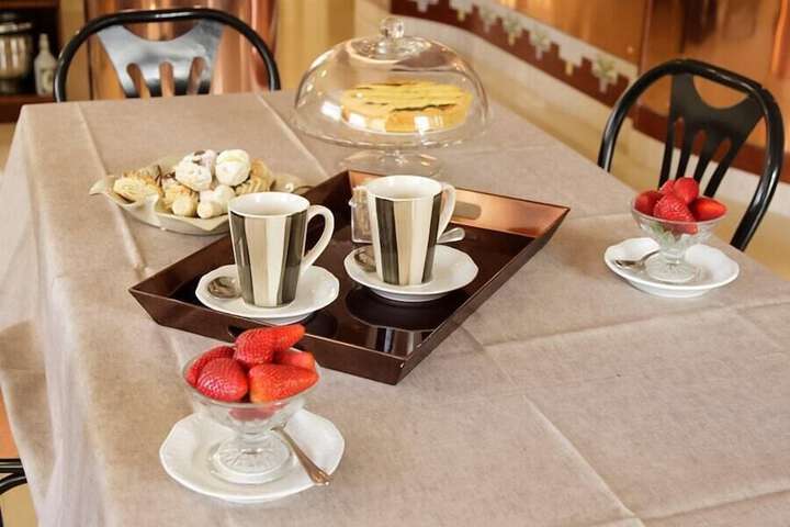 Breakfast/Coffee Service 18 of 33