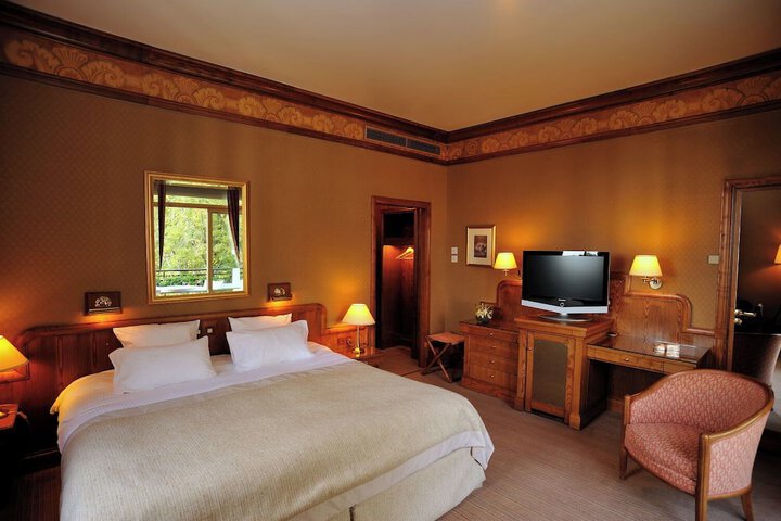 Room 10 of 45
