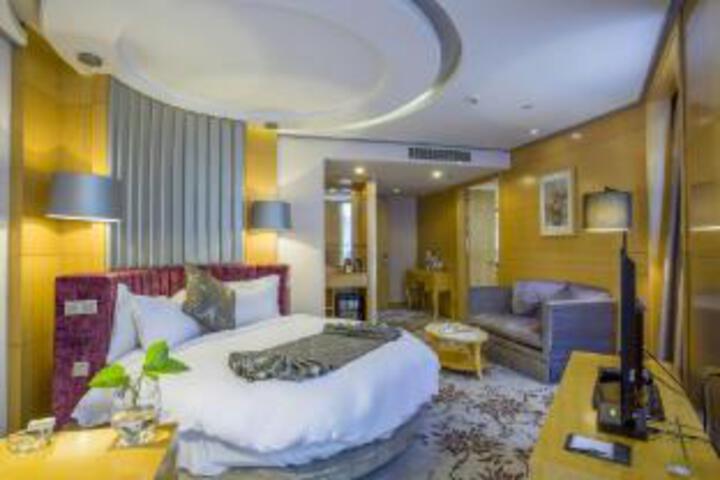 Room 21 of 23
