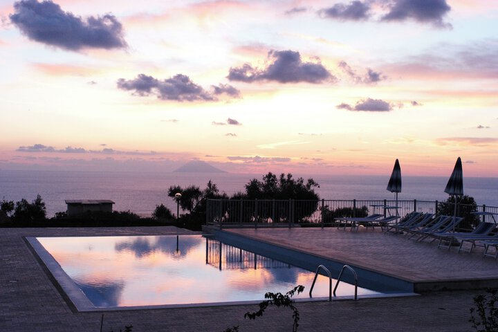 Pool 44 of 62