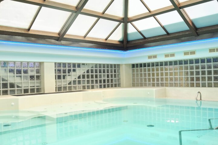 Spa 93 of 185