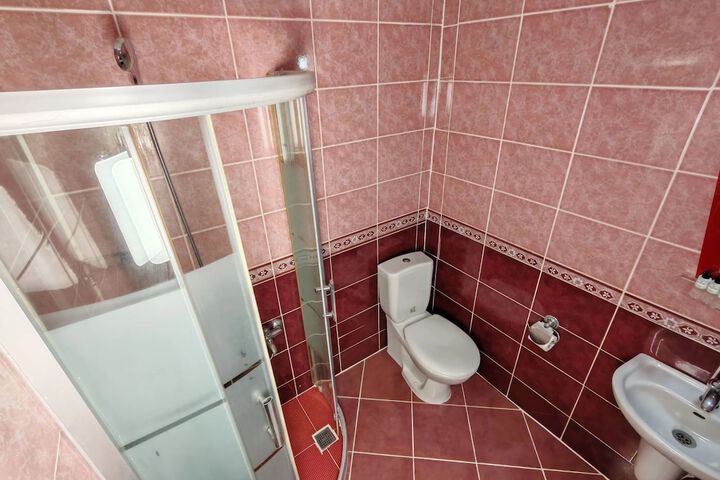 Room 35 of 61