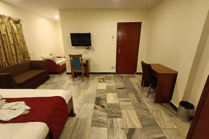 Room 25 of 93