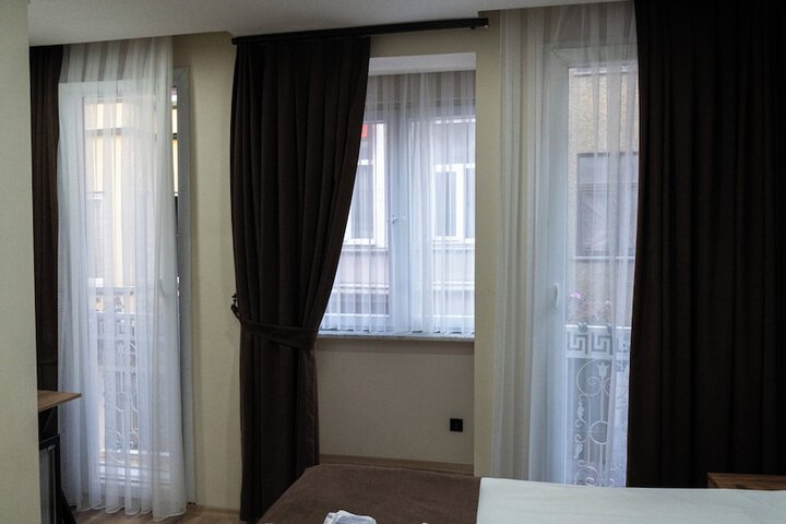 Room 65 of 86