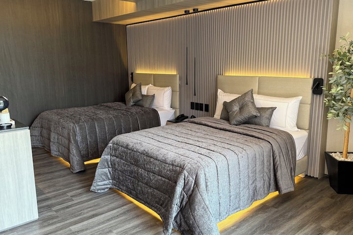 Room 25 of 64
