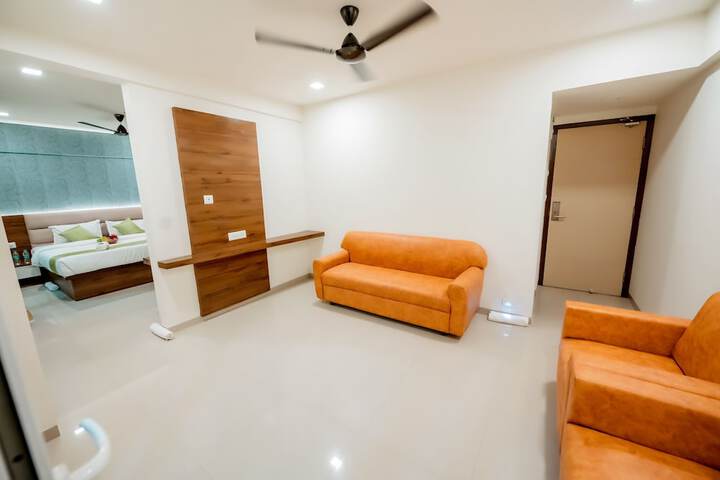 Room 10 of 24