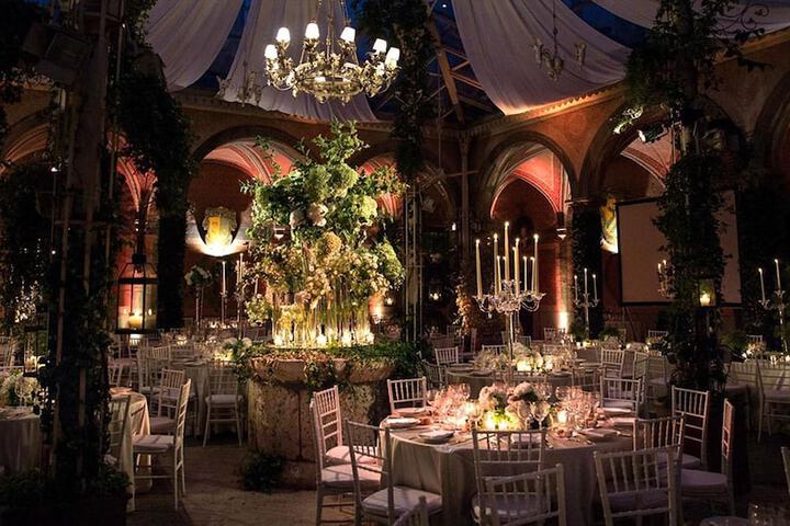 Ballroom/Hall 20 of 22