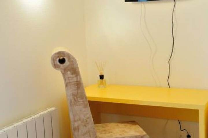 Room 12 of 14