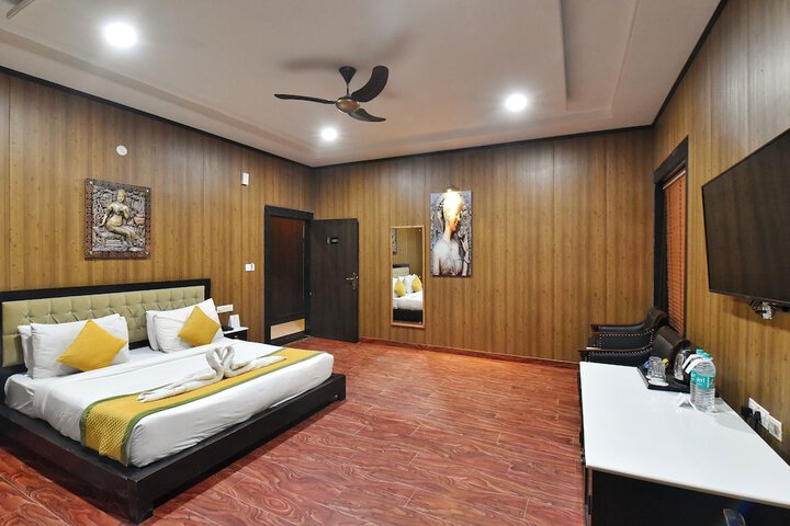 Room 9 of 68