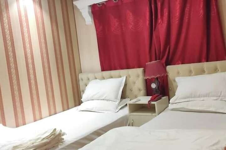 Room 21 of 40
