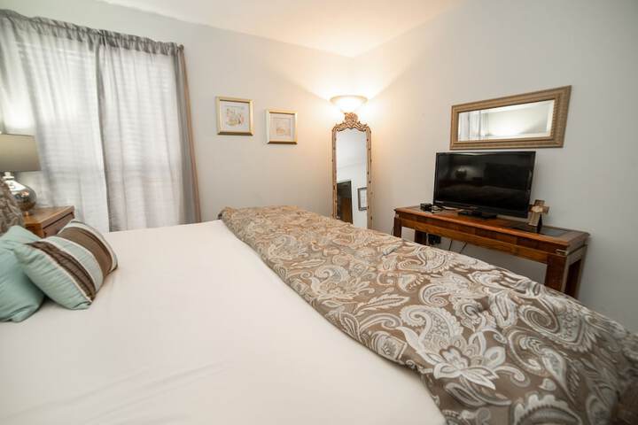 Room 4 of 167