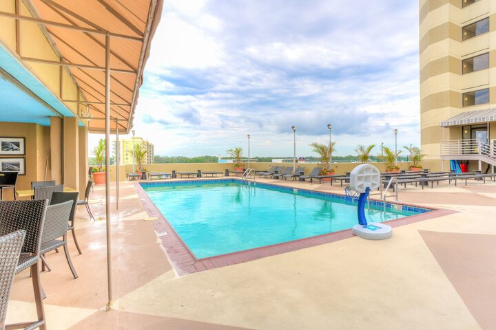 Rooftop pool