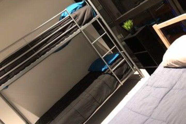 Room 8 of 22