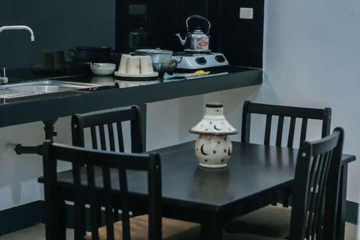 Dining 9 of 9