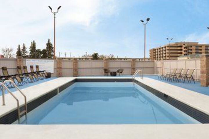 Pool 22 of 24