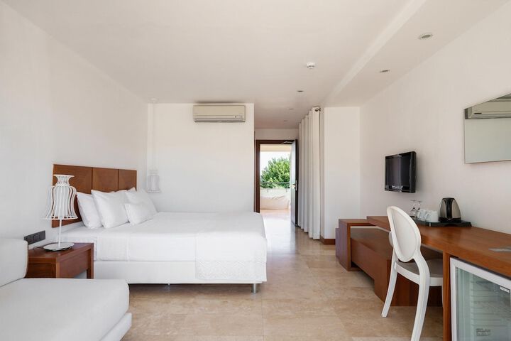 Room 42 of 189