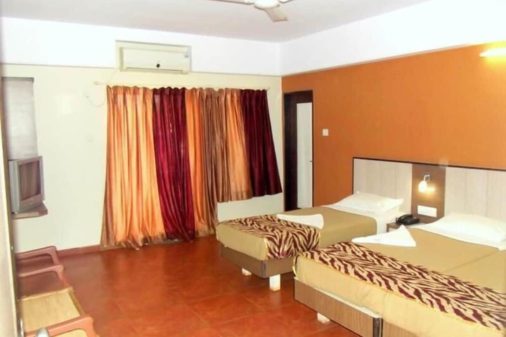 Room 18 of 28