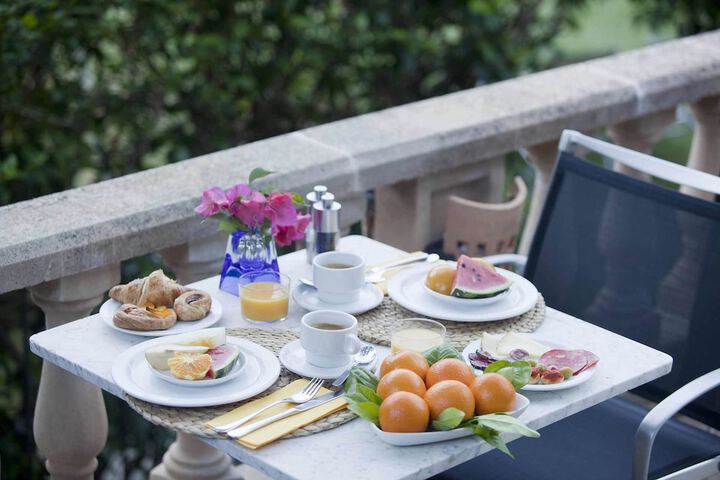 Breakfast meal