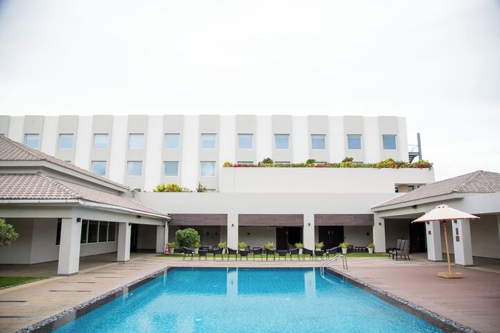 Pool 26 of 50