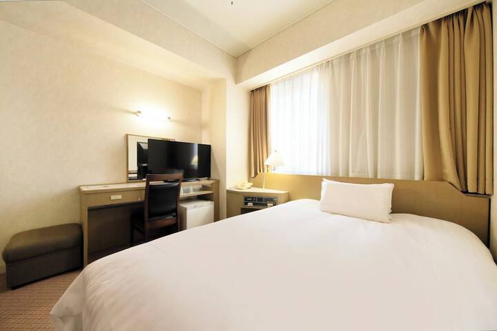 Room 17 of 49