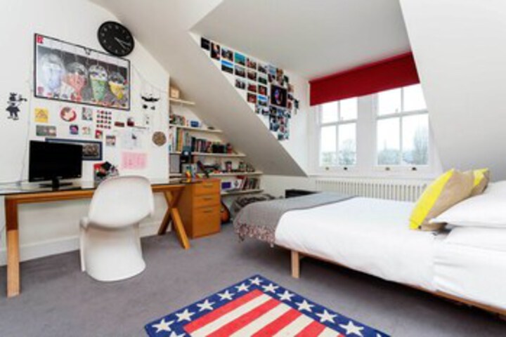 Room 18 of 24