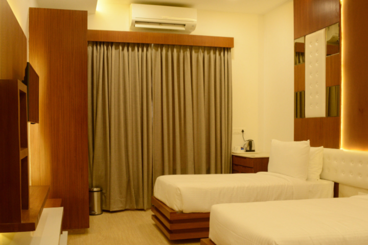 Room 2 of 5