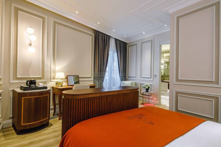 Room 73 of 130