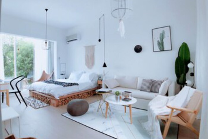 Room 43 of 62