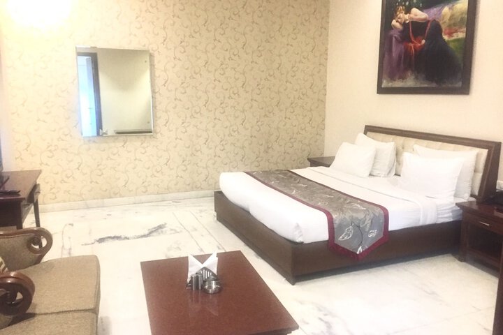 Room 36 of 288