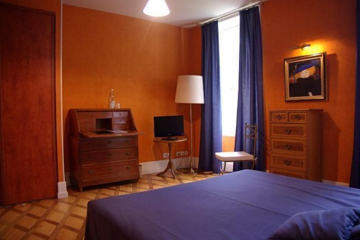 Room 28 of 92