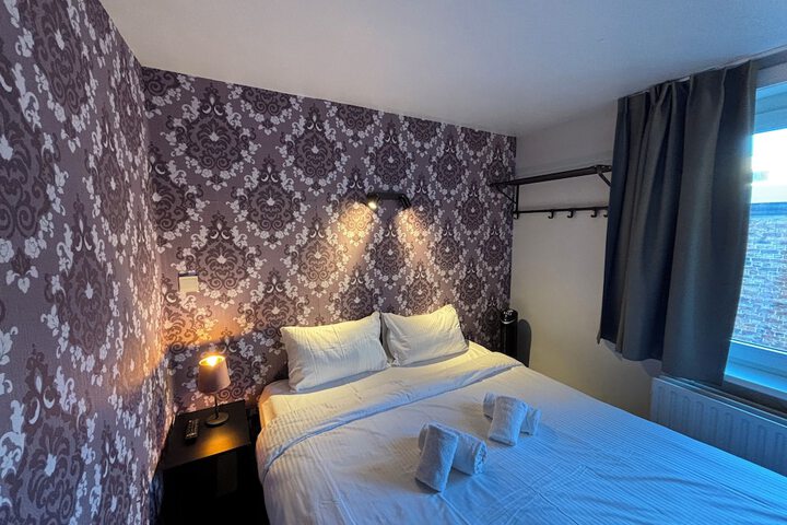 Room 29 of 53