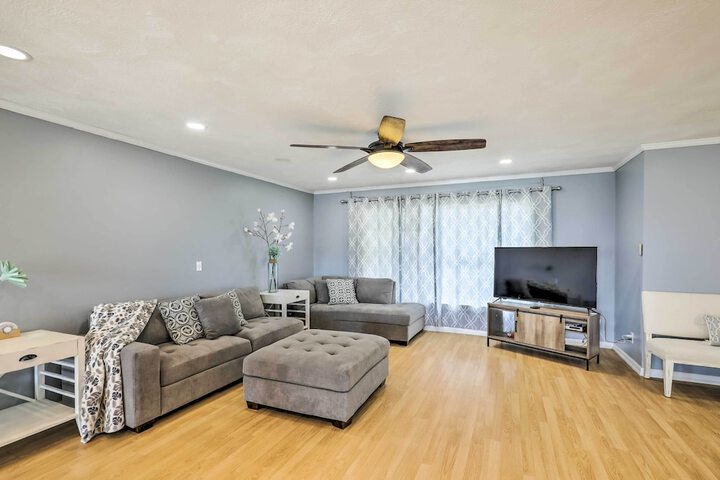 Apollo Beach Waterfront Retreat w / Boat Dock!