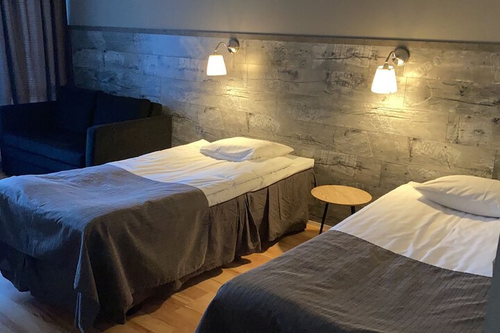 Room 12 of 53