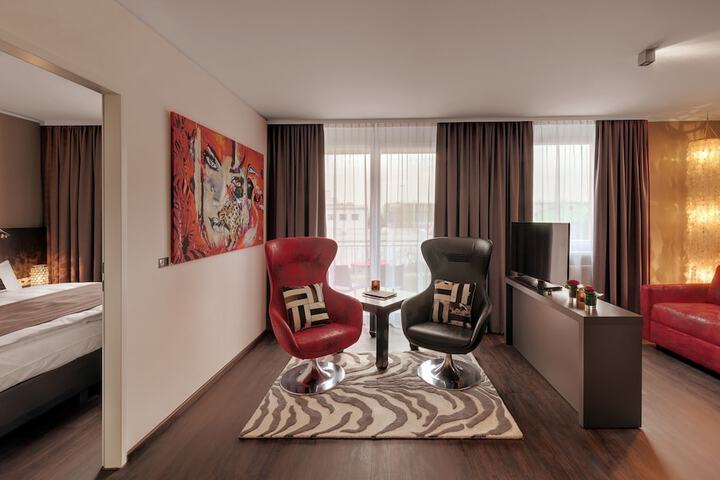 Room 78 of 121