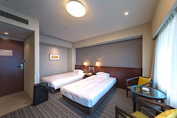 Room 9 of 46