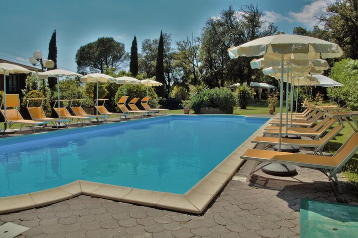 Pool Hotel