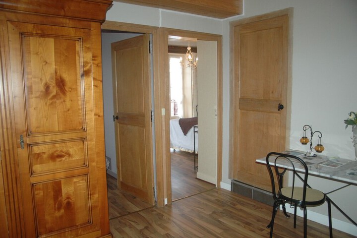 Room 6 of 37