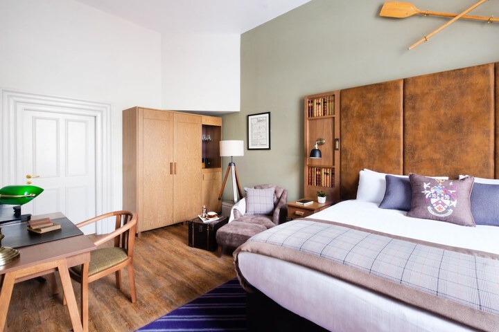 Room 14 of 89