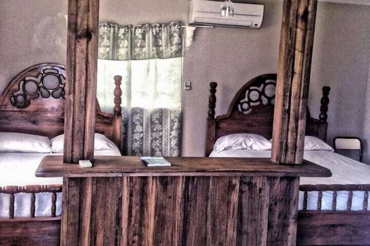 Room 2 of 4