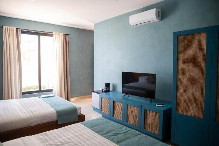 Room 14 of 38